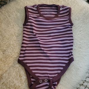 L'oved Baby one piece onesi sleeveless purple 9-12